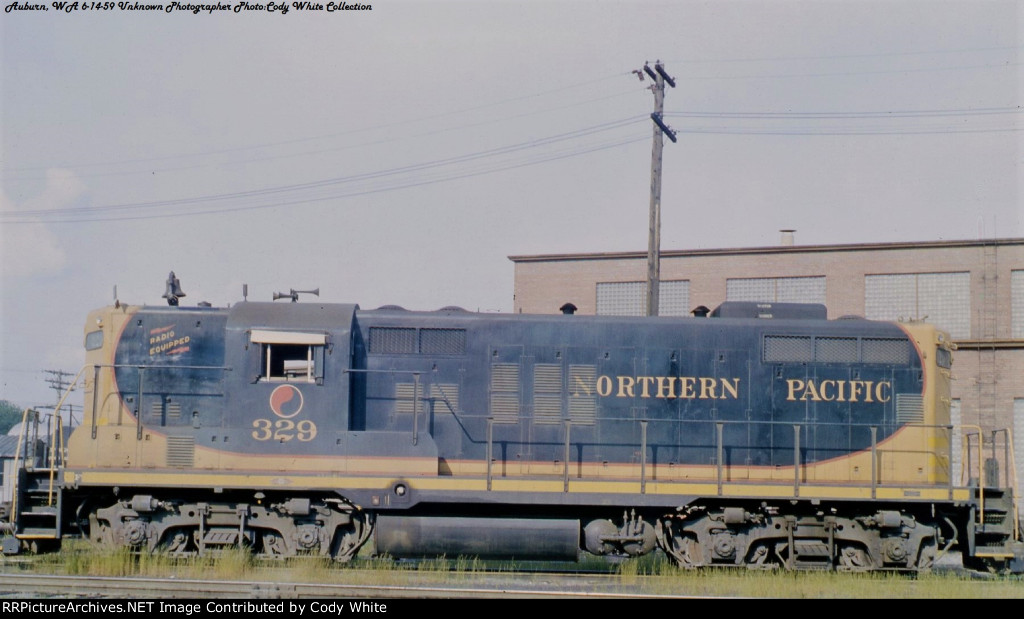 Northern Pacific GP9 329